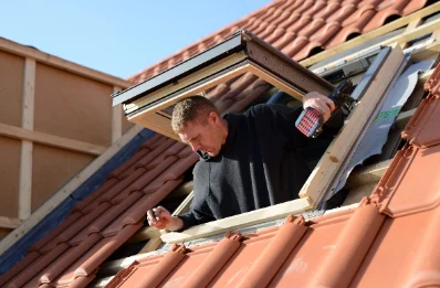 Pose de fenêtres de toit Velux à Wicres